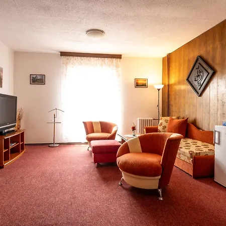 Tanecnica Hotel