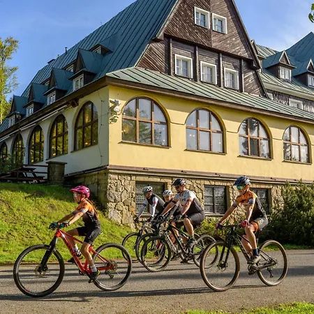 Tanecnica 3* Пустевны